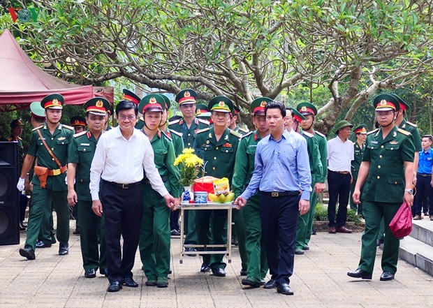 Nguyên Chủ tịch nước Trương Tấn Sang dự lễ truy điệu các AHLS tại Vị Xuyên